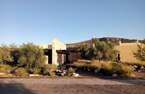 El Marques Villa | Spectacular house surrounded by vineyards, ideal to enjoy with family or friends.