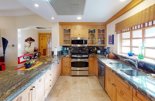 Cabo San Lucas Villa | Spectacular Family Style Villa on Medano Beach