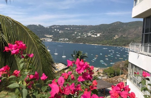 Punta Diamante Apartment | Spectacular apartment overlooking the Majahua beach
