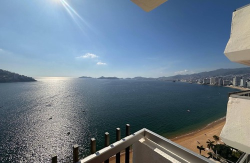 Costa Azul Apartment | Spectacular View: Beachfront Apartment, La Palapa