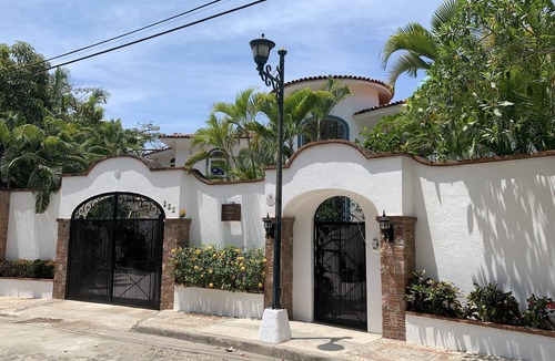 Conchas Chinas House | Spectacular View Villa 5 min from Zona Romantica