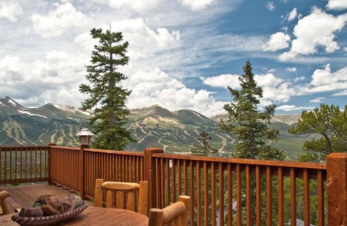Woodmoor House | Spectacular Views, Hiking & Skiing, Spacious Cozy Luxury, Hot tub, Fireplace