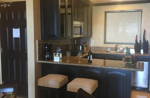 Playa Mujeres Resort | Spring Break for Le$- Luxurious 2 BR Suite at Villa del Palmar-can sleep 6.