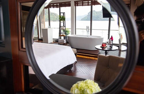 Hoan Kiem Boat Rental | Stellar of the Seas