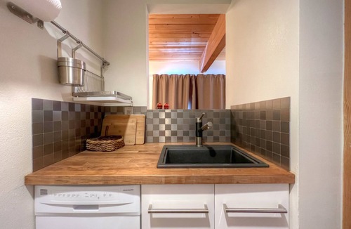 Mount Crested Butte Condo | Studio Getaway close to the slopes!