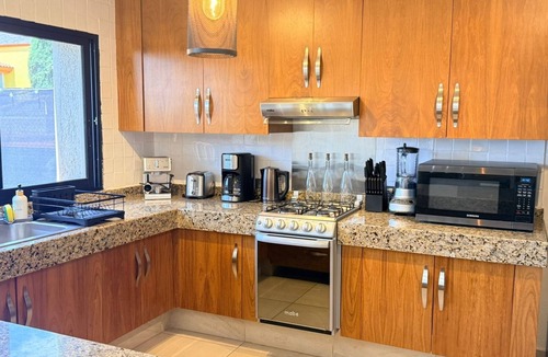 San Antonio Tlayacapan House | Stunning Ajijic Lake Chapala 2 Bdrm-AC-Bikes-Gym-Pickleball Court-Golf Cart