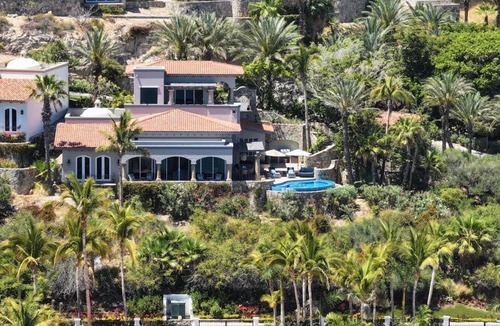 Palmilla Villa | Stunning 3-Bd Del Mar Villa, Swimmable Beach — Chef & Butler Included