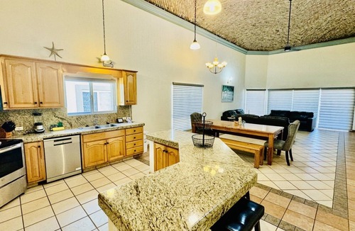 Sandy Beach Villa | Stunning 4 Bedroom Beach Villa on Sandy Beach at Las Palmas Beachfront Resort V7 4 Villa by RedAwning