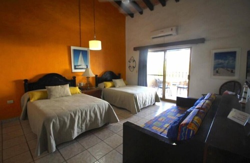 South Hotel Zone Hotel | Stunning Studio in Los Tules w Tennis Court & Pool