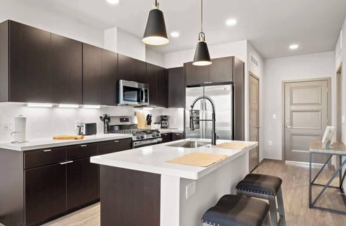 La Buena Vida Apartment | Stunning Westgate CozySuites by stadium with pool 7