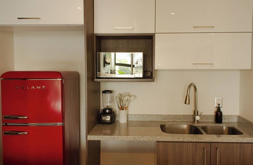 Providencia Apartment | Stylish Sky Suite/Daily Clean