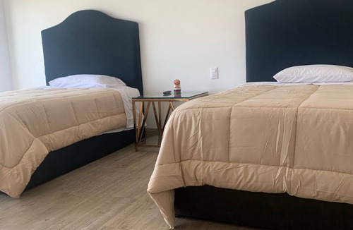 Lomas de Angelopolis Bed & Breakfast | Suite con vistas, WiFi y balcón en la exclusiva Sonata, Puebla