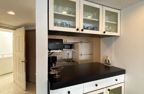 Club Deportivo Apartment | Suite in condominium with beautiful ocean view, private beach access and amenities