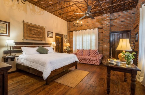 Esterito House | Suite Milena, luxury and comfort close to the malecon. Breakfast included