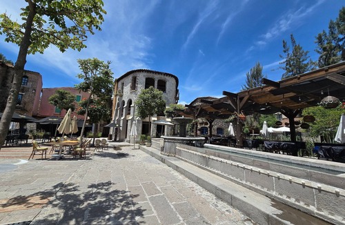 Santeagueda Apartment | Suite Raffaello: Design and Comfort in ValQuirico