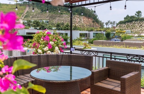 Ngoc Thanh Villa | Sun Hillary Flamingo Đại Lải