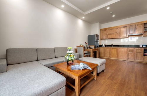 Ngo Quyen Hotel | Sunflower International Village
