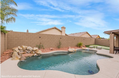 Peoria House | Sunny Days, Poolside Fun, and Space to Relax & Recharge ☀️💦