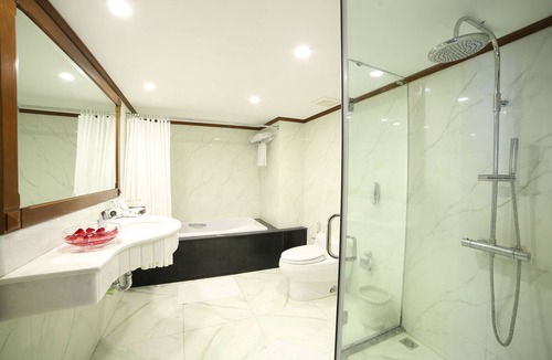 Ngoc Khanh Hotel | Sunny Hotel 1