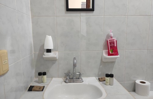 San Miguel Apartment | Sunny Studio - Fast WIFI & AC Av 5 Centro Cozumel