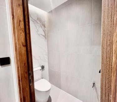 Long Beach Apartment | SunQ Haven in Meyhomes