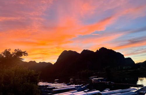 Phong Nha House | Sunrise Horizon Retreat