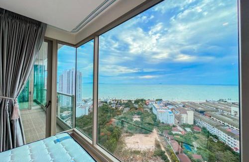 South Pattaya Apartment | Sunset Serenade: Oceanview 2BR