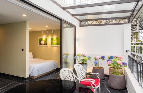 Thuy Khue Apartment | Sunset Westlake Luxury Apartment
