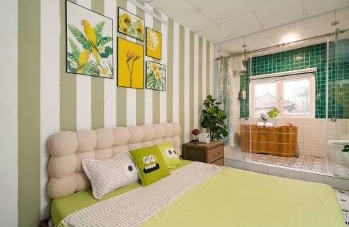 Hang Bac House | Super Old Quarter View - Skyline Balcony - Ta Hien street