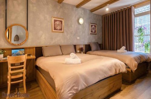 French Quarter Apartment | Sweet Home - 4 bed - home cinema central spacious