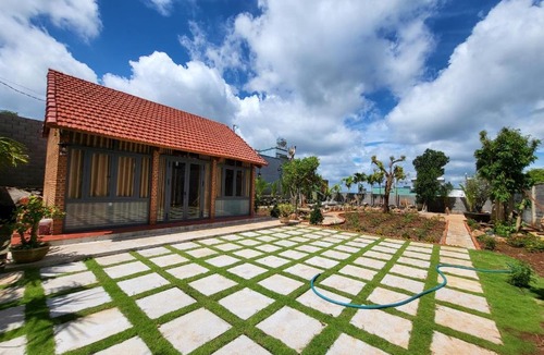Buon Ma Thuot Hotel | T'Farmstay villa and resort Buon Ma Thuot City