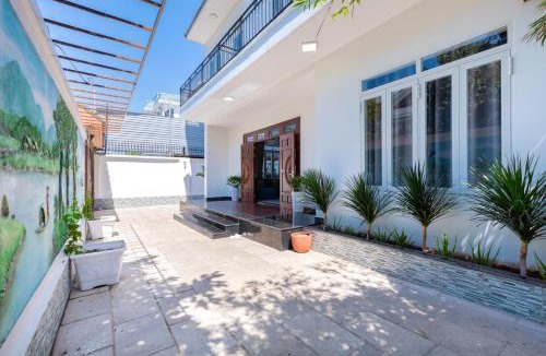 Vung Tau Villa | T-Maison Boutique Villa, with Pool, Karaoke, Billiards, near beach, Vung Tau