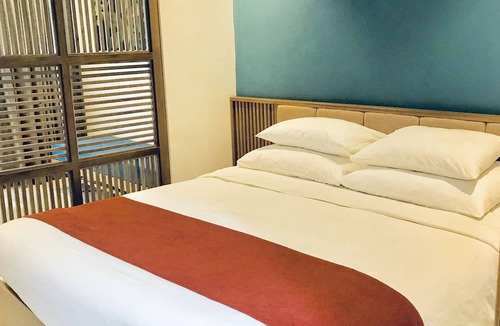 An Hai Đong Hotel | Tam House Pool View Room, Ground Floor, Breakfast, Pool, Kitchen