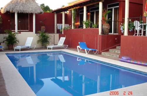 Hidalgo House | Tasteful Casita on a Quiet Street Near Beaches with Views!