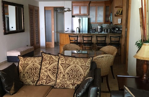 Las Conchas Condo | Tessoro 403: Luxury Beachfront Condo on the Las Conchas Peninsula