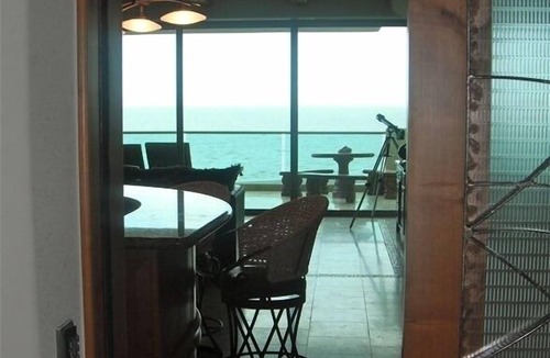 Las Conchas Condo | Tessoro 403: Luxury Beachfront Condo on the Las Conchas Peninsula