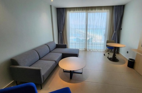 Tran Phu Beach Resort | The Arena Cam Ranh Beachfront Condotel