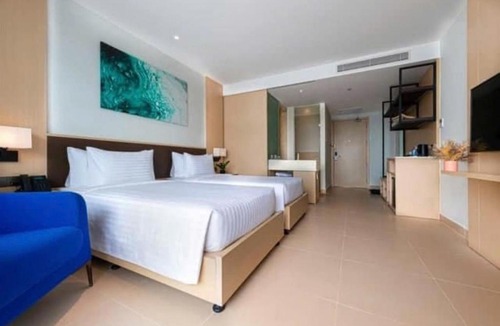 Tran Phu Beach Resort | The Arena Cam Ranh Beachfront Condotel