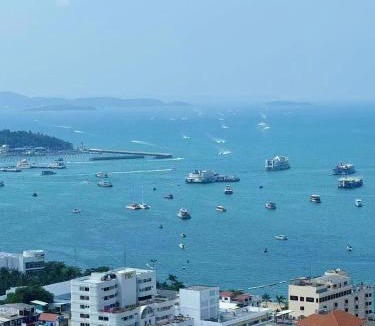 Pattaya Bay Apartment | The base一居室边上海滩，商场步行街