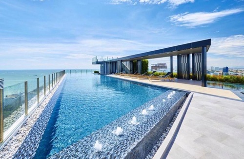 Central Pattaya Apartment | The Base Central Pattaya by Mickey
