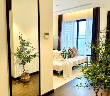 Hon Gai Apartment | The Best Western Shaphire S2 Hạ Long - Bridge View