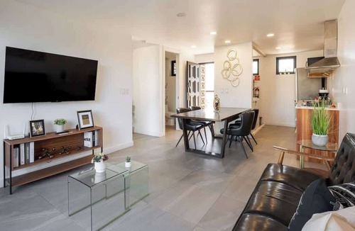 Avenida Revolucion Apartment | The Border Loft , Trendy Stay on Avenida Revolucion