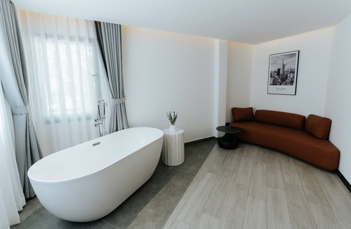 Bui Thi Xuan Hotel | The Concept Hotel HCMC - City Center