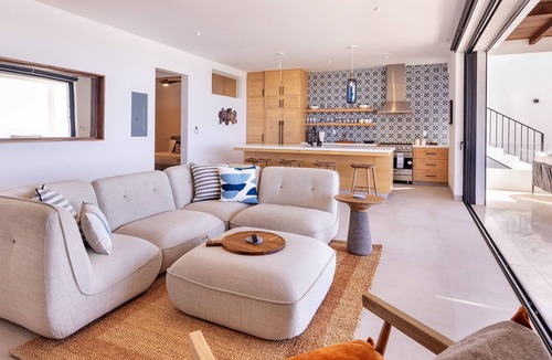 Cerritos House | The Cove at Cerritos