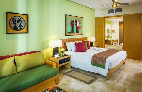 Centro Resort | The Grand Mayan at Vidanta Riviera Maya