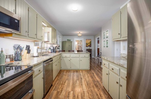 Basye Cabin | The Hideaway - quiet comfort, close to Bryce & Basye