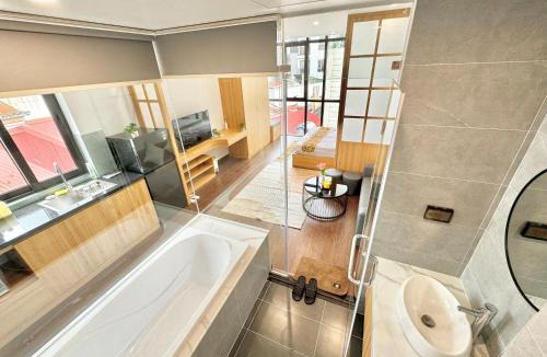 Cong Vi Apartment | The Little Home - Đào Tấn - Cozy home - Bathtub - Comfy