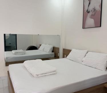 Tan Uyen Town Hotel | The Moon Hotel