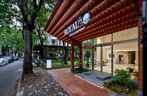 Phu My Hung Hotel | The Royal Sky Mame - Phu My Hung
