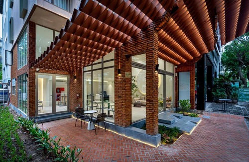 Phu My Hung Hotel | The Royal Sky Mame - Phu My Hung